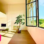 Spacious Loft In With Stunning View