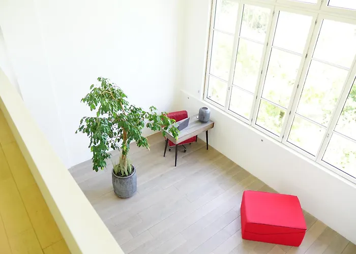 Spacious Loft In With Stunning View *