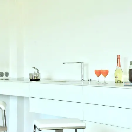 Spacious Loft In With Stunning View Appartement Parijs