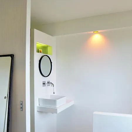 Spacious Loft In With Stunning View * Parijs