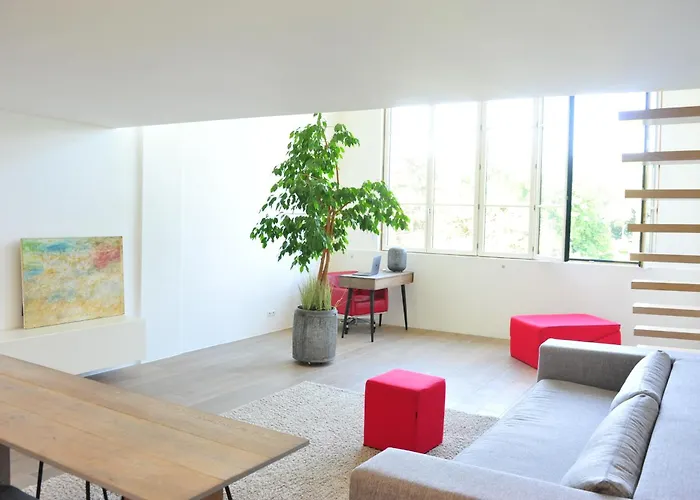 Spacious Loft In With Stunning View *